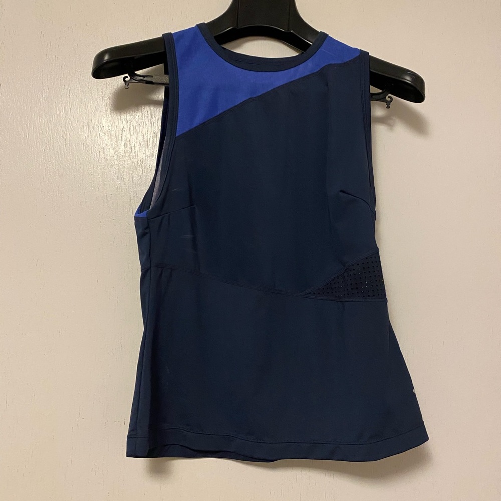 Cute athletic top
